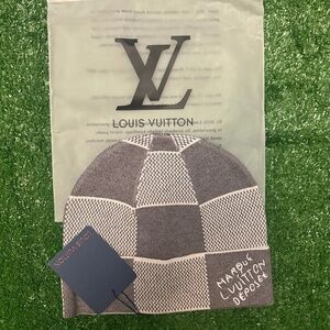 Louis Vuitton beanie grey and white for mens